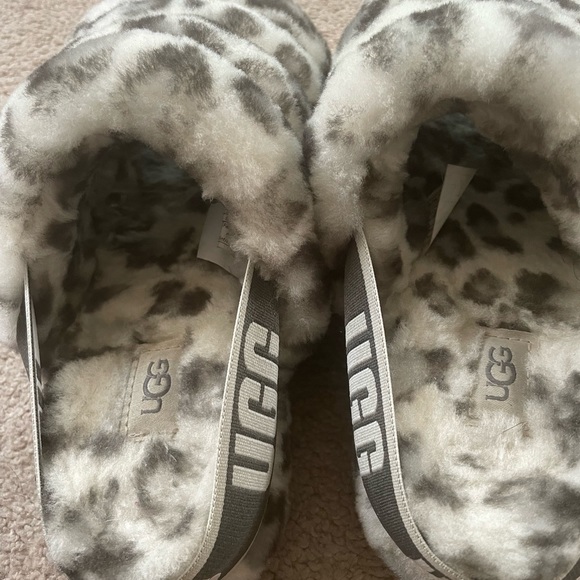 UGG Women’s Fluff Yeah Slide - Picture 5 of 5